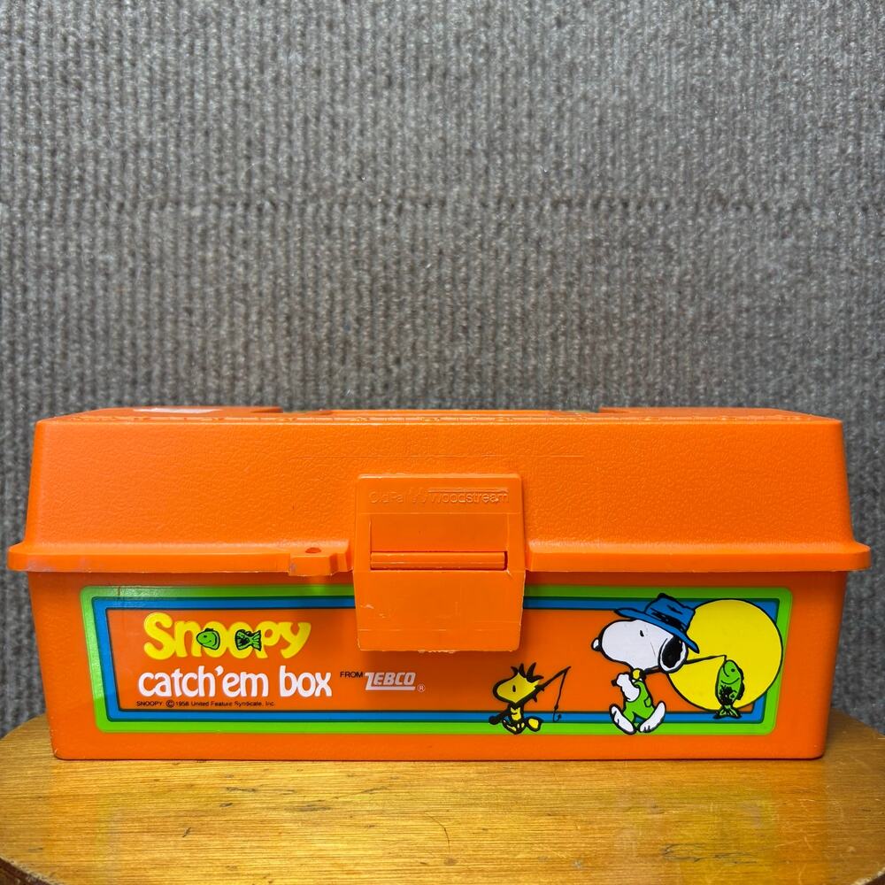 VTG Snoopy Woodstock Zebco Old Pal Catch Em Fishing Tackle Box Peanuts